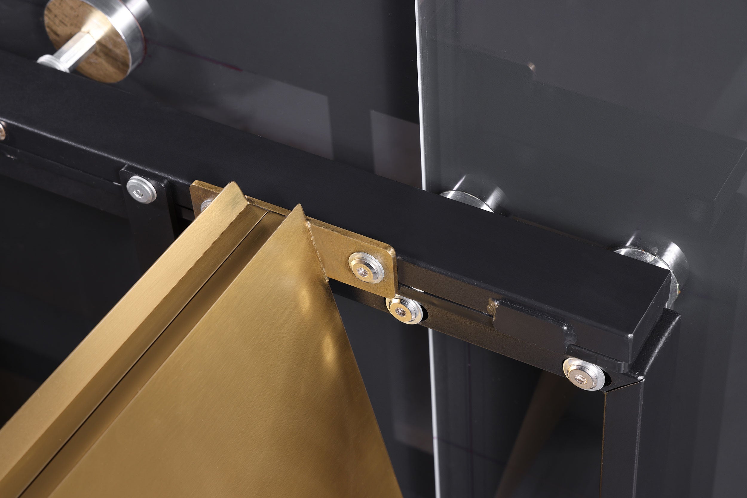 Vesa Extension Dining Table