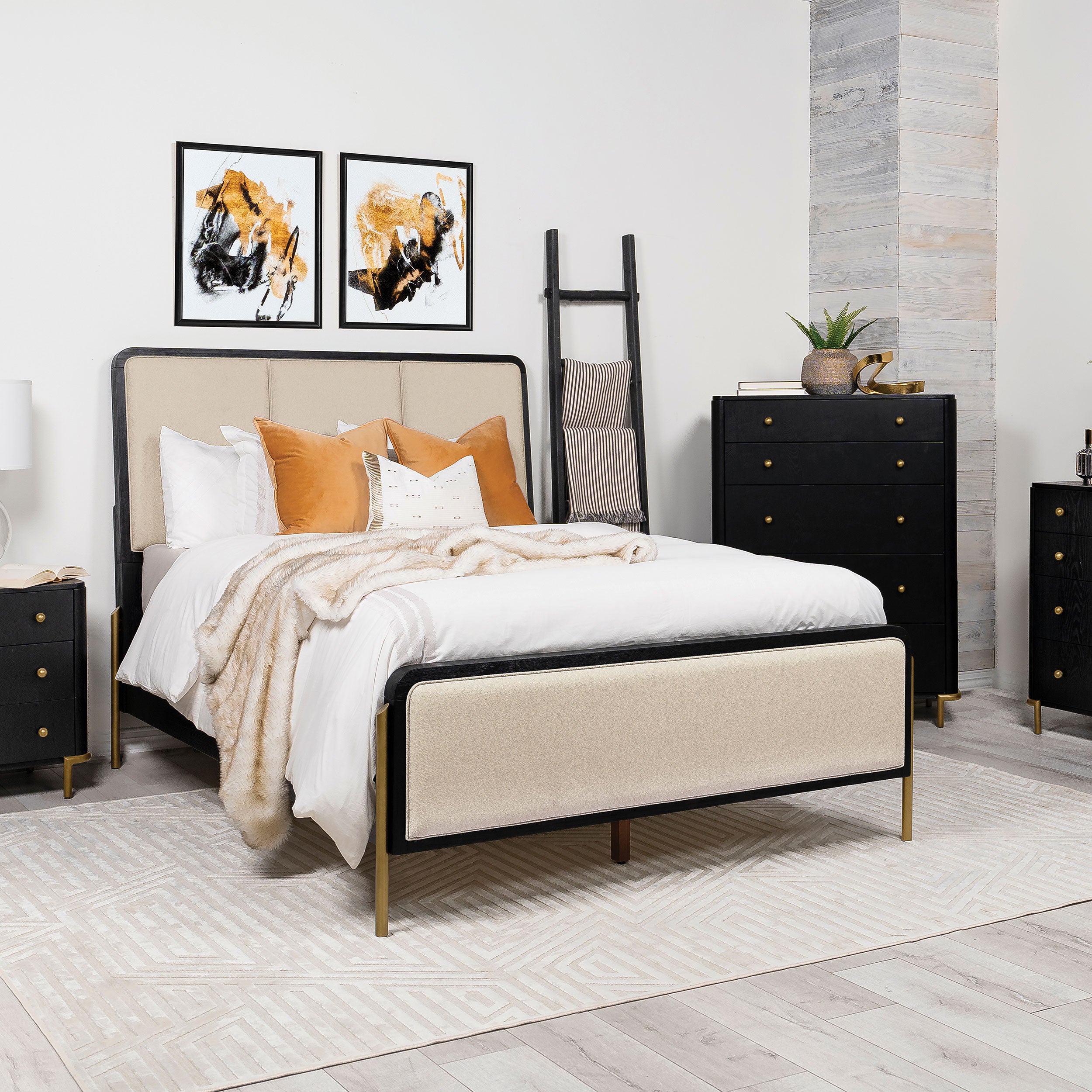 Arini Panel Bed