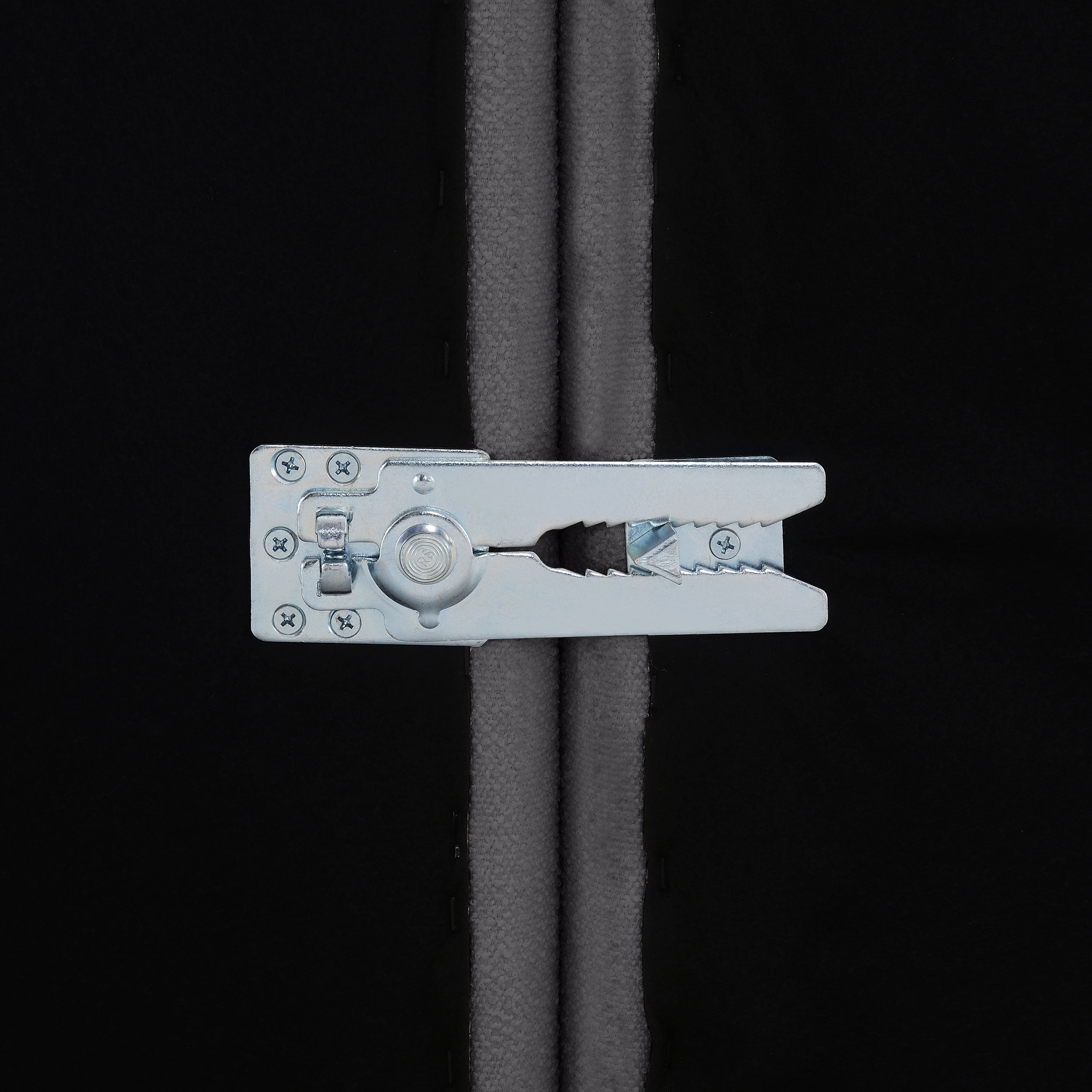 Raleigh Armless Chair