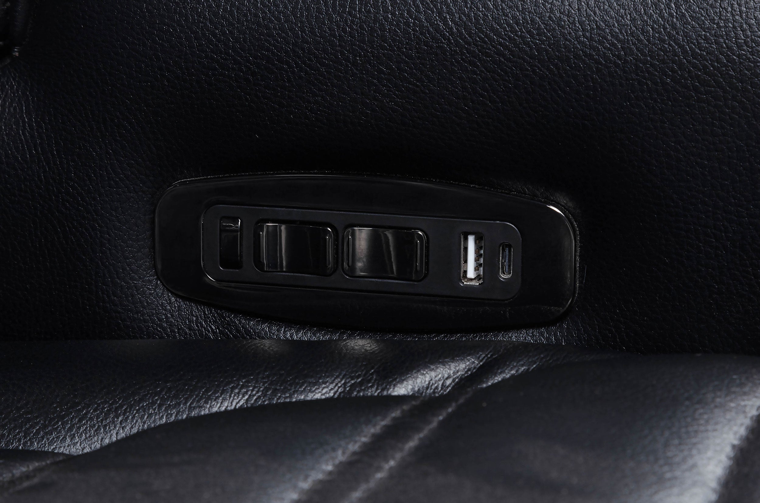 Zuma Dual Power Reclining Sofa Set