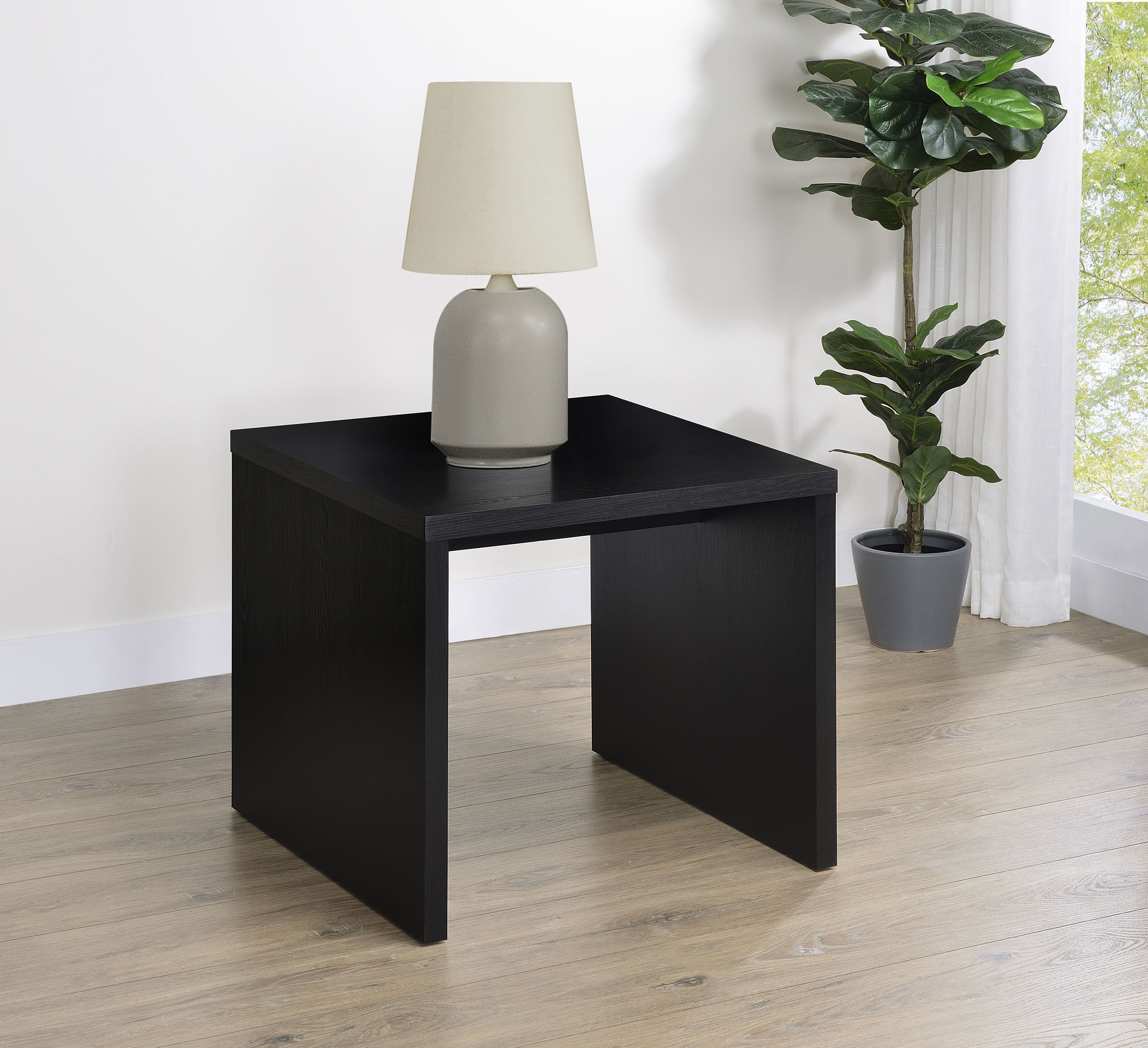 Knapp End Table
