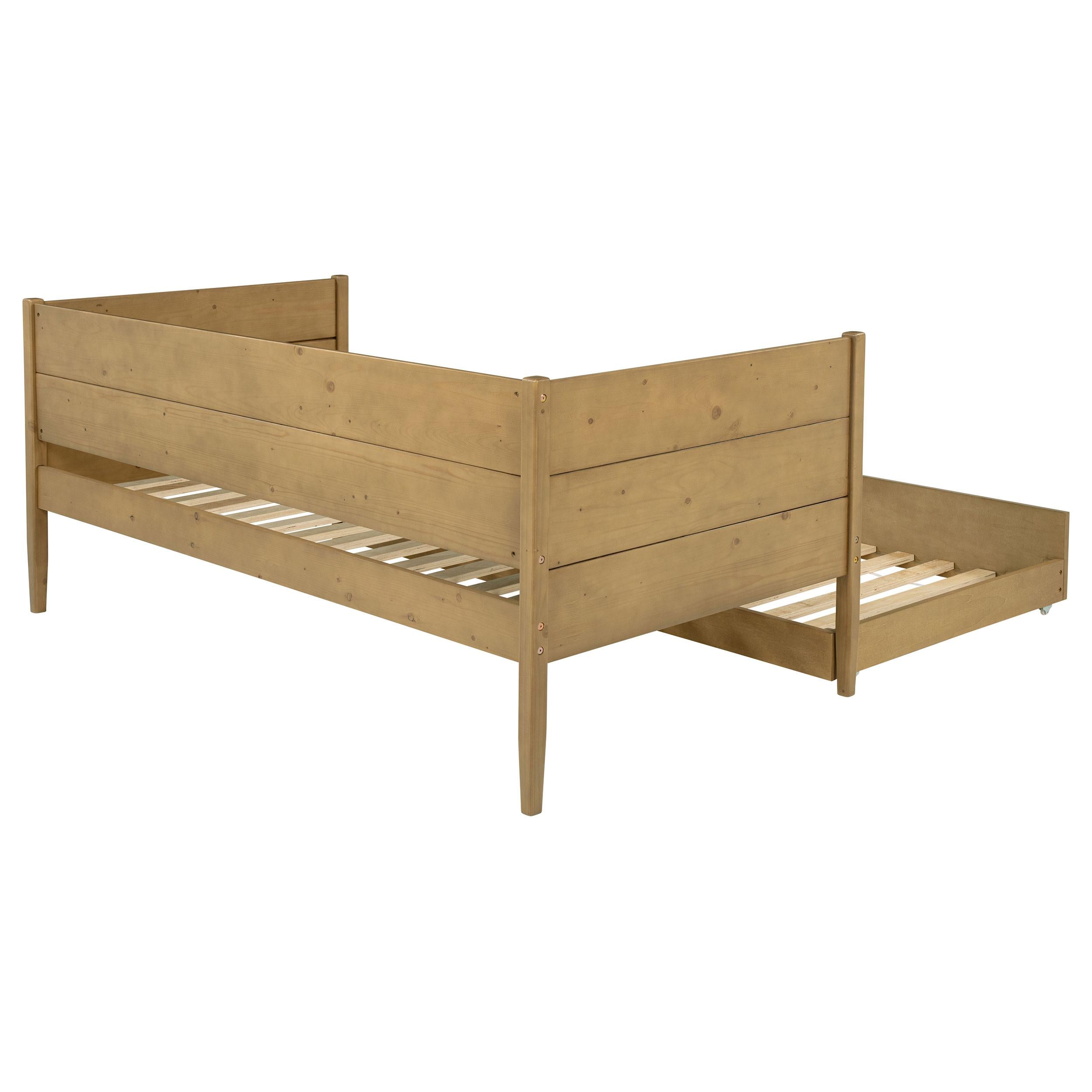 Calinda Daybeds