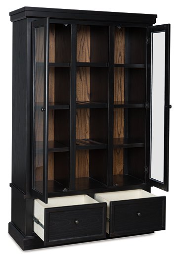 Greddinton Curio