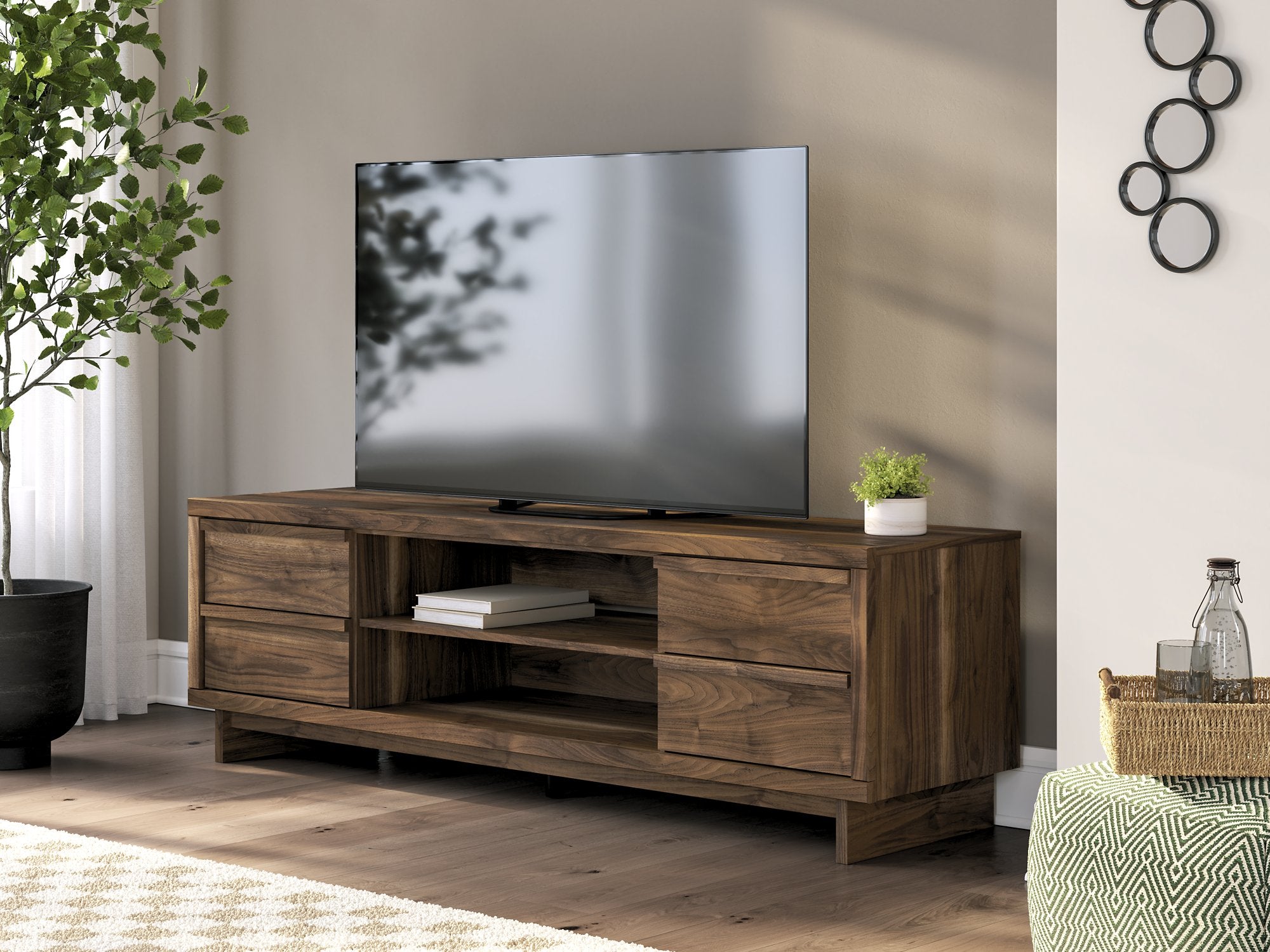 Zadilyn 72" TV Stand