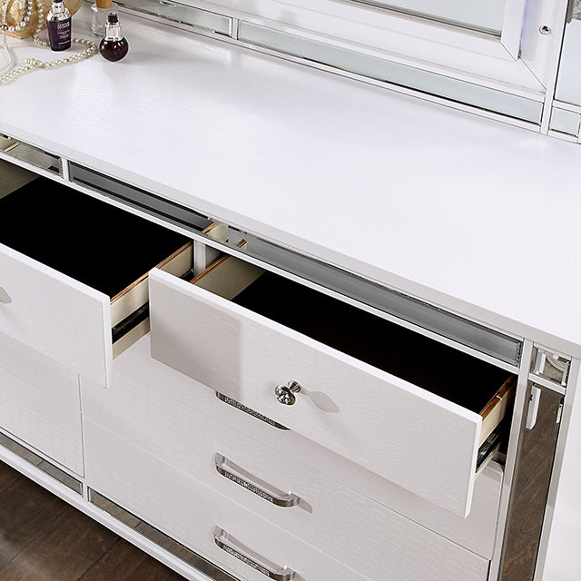 Brachium Queen Bedroom Set Silver
