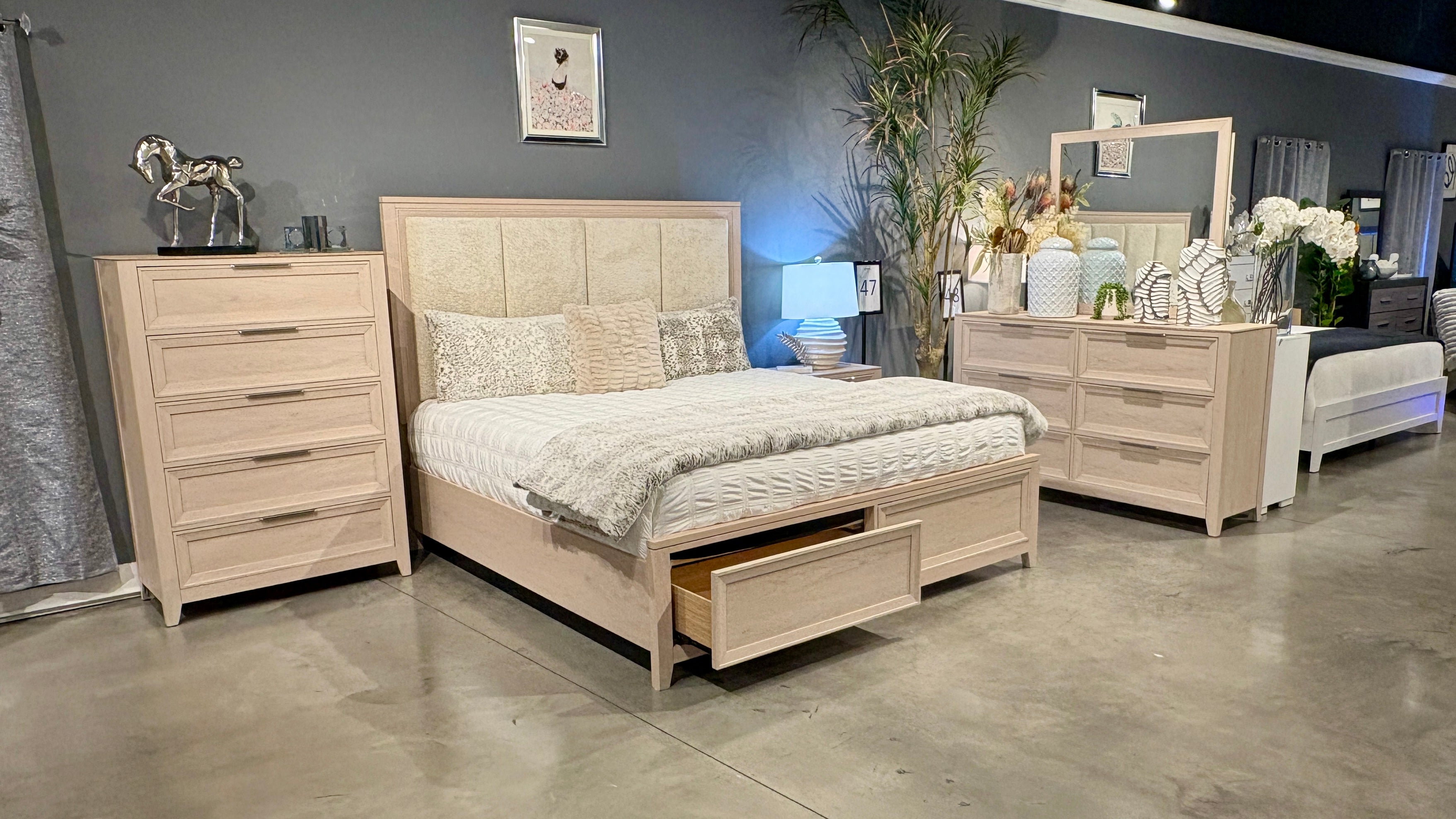 MARIAH DARK BROWN KING BED GROUP