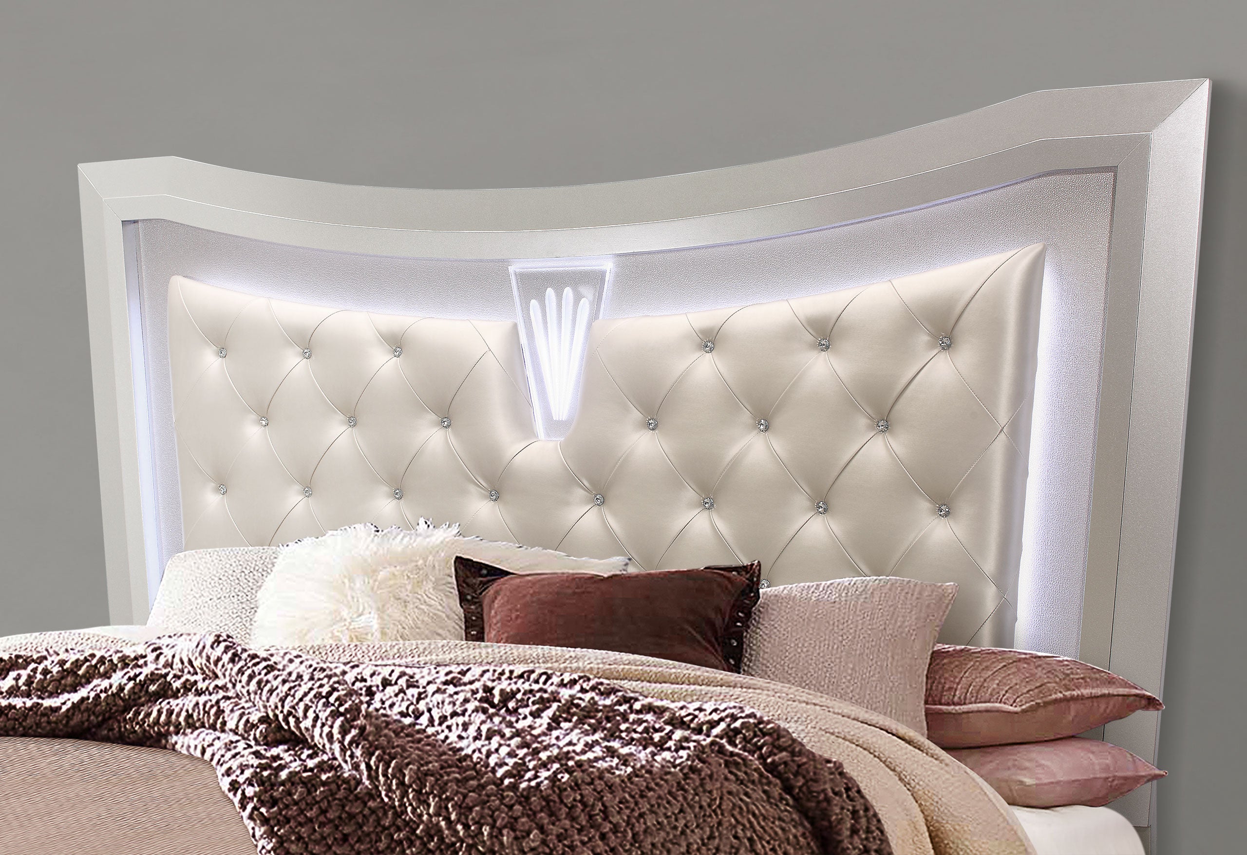 PARIS CHAMPAGNE QUEEN BED GROUP WITH LED